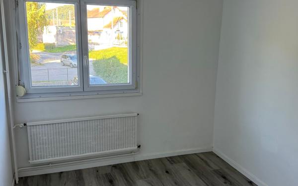 Appartement à vendre    4 pièces • 77 m2 Domblans