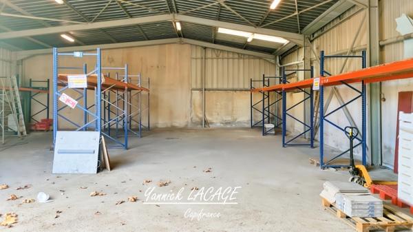 LOCAL- ENTREPOT 261 M² / 164 PALETTES à vendre MARSEILLE 15EME (13)