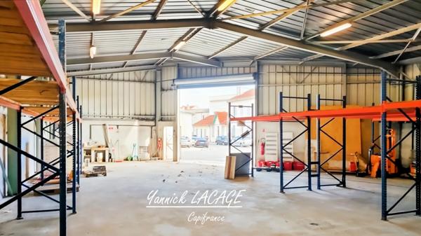 LOCAL- ENTREPOT 261 M² / 164 PALETTES à vendre MARSEILLE 15EME (13)