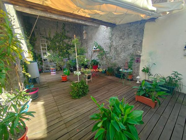 Agde centre  Maison de ville avec garage, terrasse et ascenseur