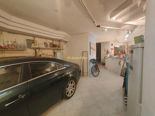 Agde centre  Maison de ville avec garage, terrasse et ascenseur