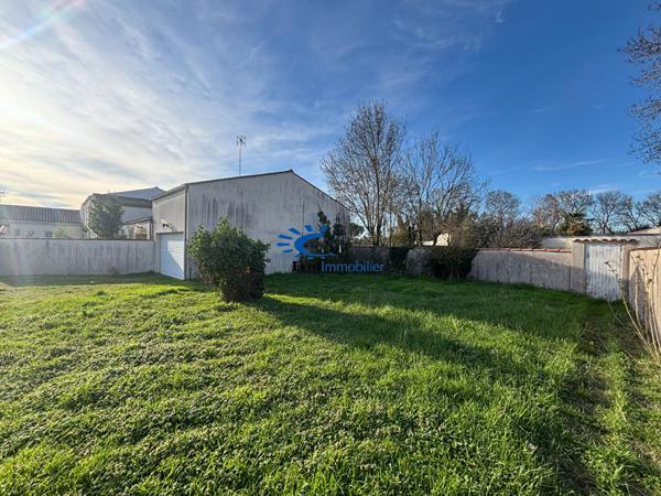 PERIGNY TERRAIN DE 260 M² AVEC GARAGE  Perigny