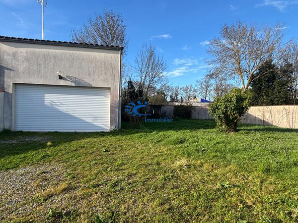 PERIGNY TERRAIN DE 260 M² AVEC GARAGE  Perigny