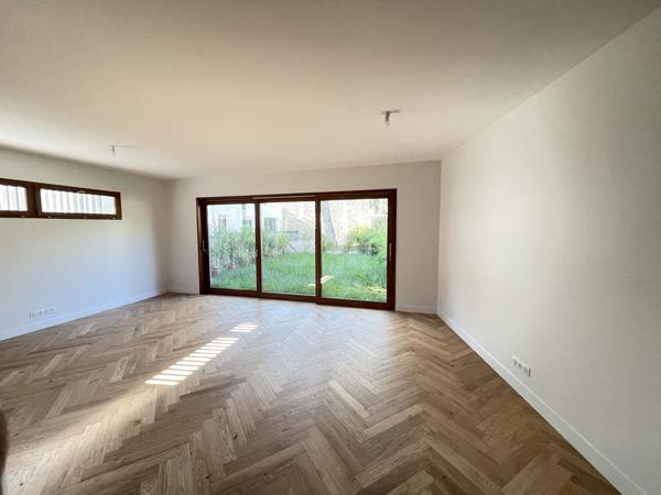Votre Maison avec exterieur au Jardin Public