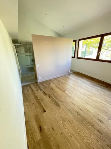 Votre Maison avec exterieur au Jardin Public