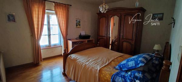 Maison avec dépendances