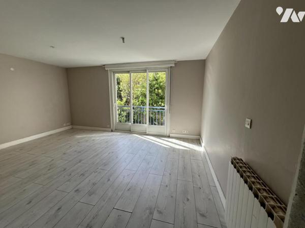 LORIENT au premier étage appartement de 78.26 M² de type 4 avec cave et parking