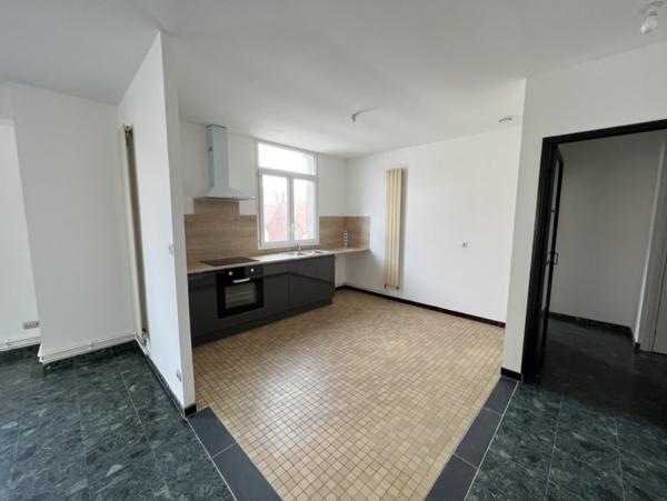 Location Appartement97 m² - 4 Pièces - PERNES (62550)