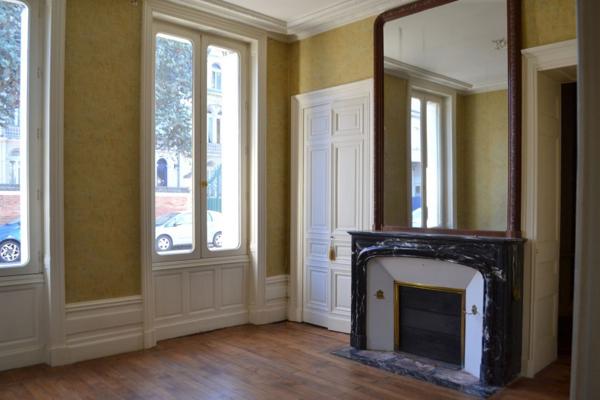 CHATELLERAULT - MAISON DE CARACTERE