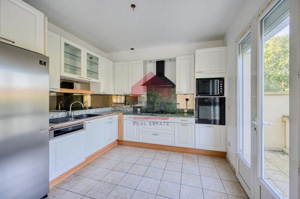 Maison Nanterre 6 pièce(s) 250 m2