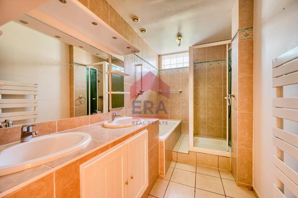 Maison Nanterre 6 pièce(s) 250 m2