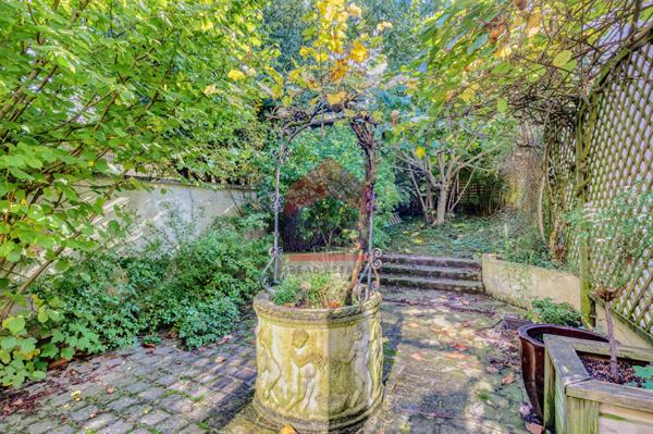 Maison Nanterre 6 pièce(s) 250 m2