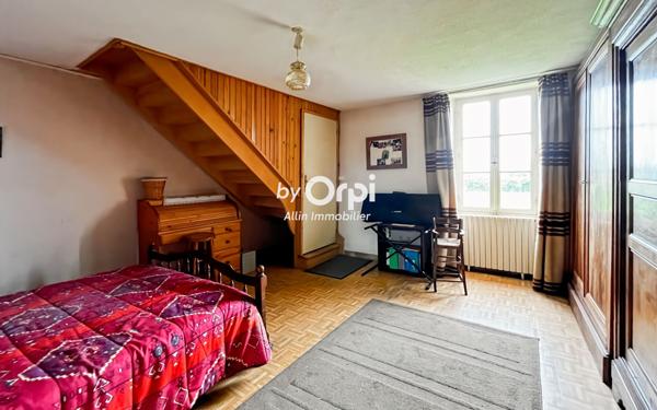 Maison à vendre    5 pièces • 175 m2 Doyet