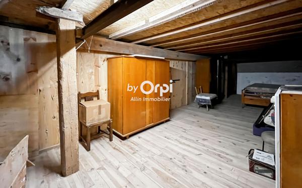 Maison à vendre    5 pièces • 175 m2 Doyet