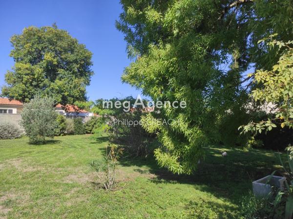 Maison à Saint-Jean-d'Angély, 17400 - 7 pièces 170m²