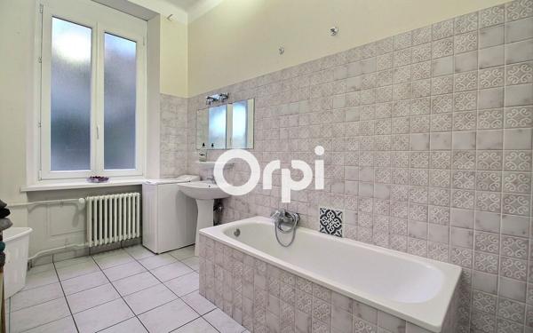 Appartement à vendre    4 pièces •  Bouxwiller