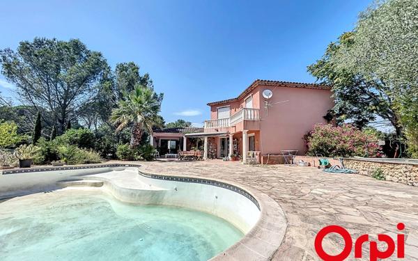 Maison à vendre    5 pièces • 143 m2 Saint-Raphaël