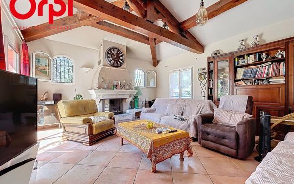 Maison à vendre    5 pièces • 143 m2 Saint-Raphaël