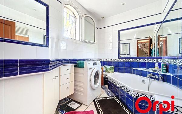 Maison à vendre    5 pièces • 143 m2 Saint-Raphaël