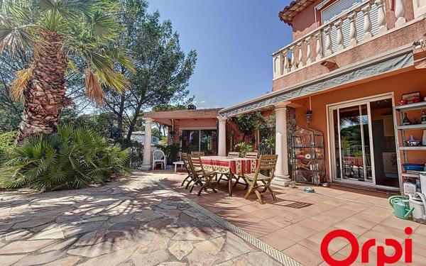 Maison à vendre    5 pièces • 143 m2 Saint-Raphaël