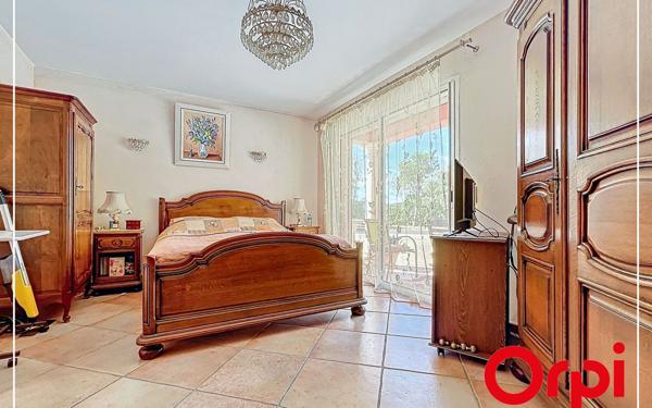 Maison à vendre    5 pièces • 143 m2 Saint-Raphaël