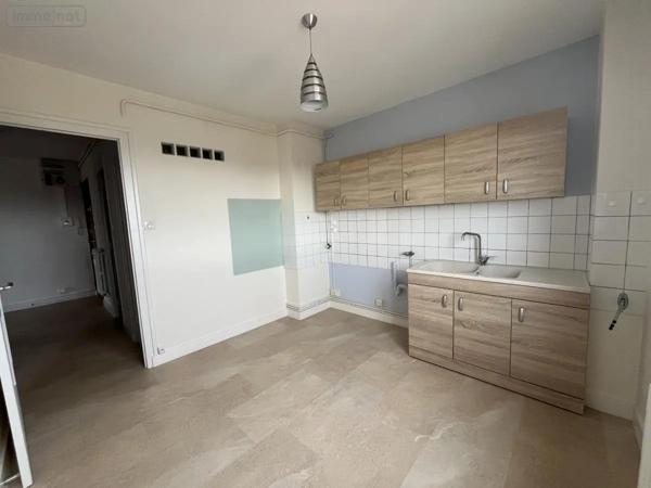 Location - Appartement Bourg-en-Bresse 01000 3 pièces 62 m 2