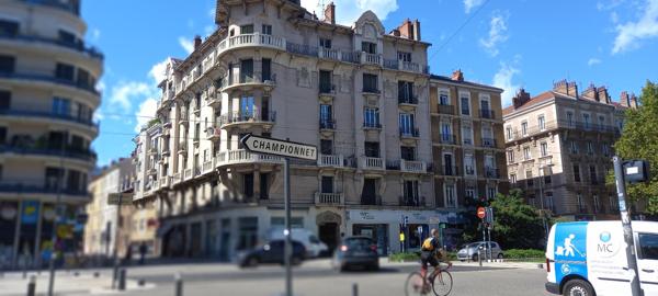 Local commercial · Location Grenoble (38000) 35m²