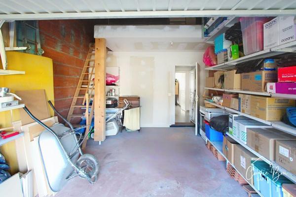 MAISON FAMILLIALE 4 CHAMBRES SUR BEAU TERRAIN CLOS