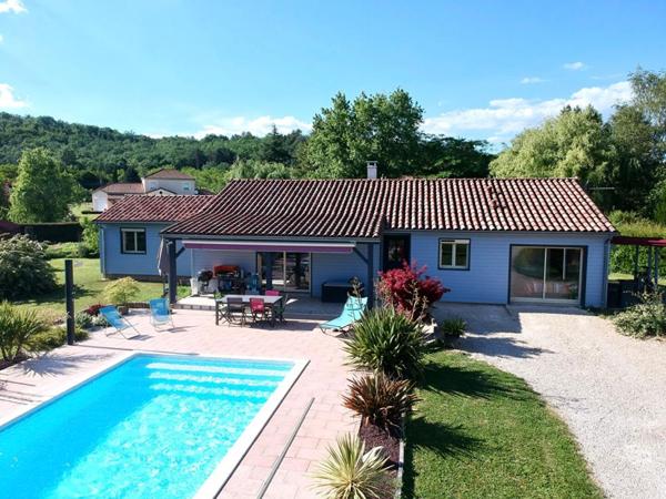 Maison bois - 5 chambres en plain-pied avec piscine et chalet indépendant proche Cahors