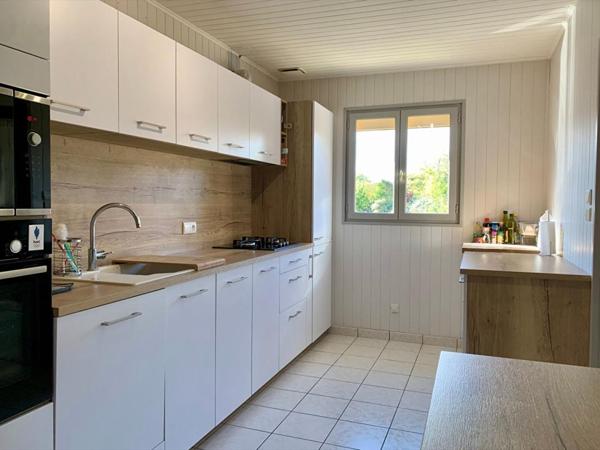 Maison bois - 5 chambres en plain-pied avec piscine et chalet indépendant proche Cahors