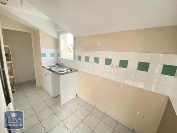 Appartement à louer 2 pièces 54.26m² Villebarou (41000)