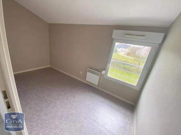 Appartement à louer 2 pièces 54.26m² Villebarou (41000)
