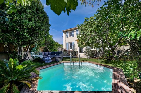 Vente Maison de ville Bouc-Bel-Air 7 Pièces 200 m²