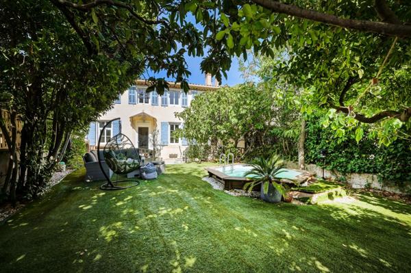 Vente Maison de ville Bouc-Bel-Air 7 Pièces 200 m²