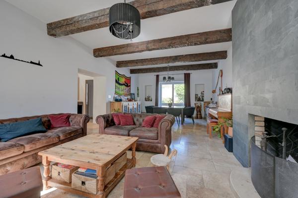 Vente Maison de ville Bouc-Bel-Air 7 Pièces 200 m²