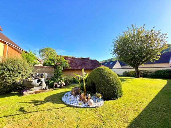 Maison
         6 pièces
        - 126 m² 276 000 € *