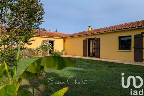 Maison à vendre 5 pièces 199 m² Saint-Étienne-de-Montluc