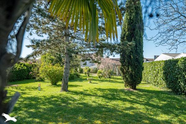 Maison à vendre |  Matha |  6 pièces | 160 m²