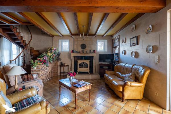 Maison à vendre |  Matha |  6 pièces | 160 m²