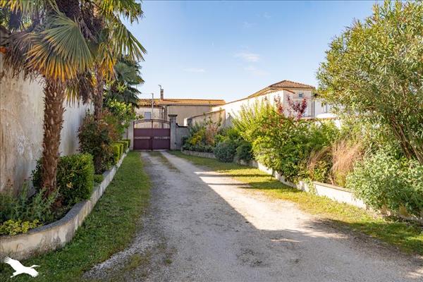 Maison à vendre |  Matha |  6 pièces | 160 m²