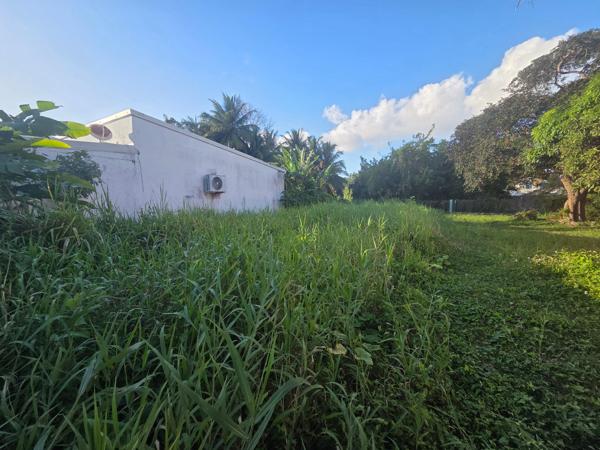 Terrain constructible d'environ 765 m² situé à MORNE A L'EAU
