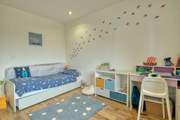 Villa 5 pièces de 172m²  avec piscine chauffée et T2 attenant - Furiani