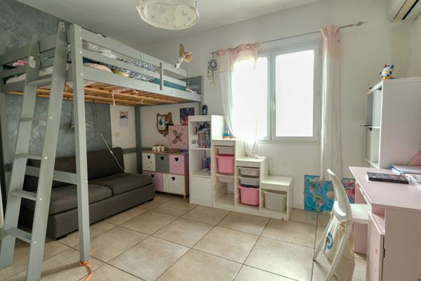 Villa 5 pièces de 172m²  avec piscine chauffée et T2 attenant - Furiani