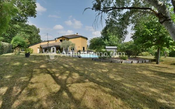 Vente                                                      Maison
                        
                     7 pièces                      206 m2                     à Rouffiac-Tolosan