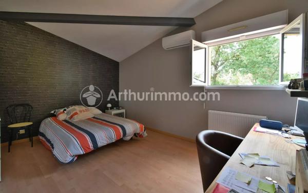 Vente                                                      Maison
                        
                     7 pièces                      206 m2                     à Rouffiac-Tolosan