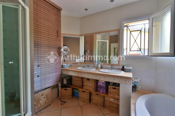 Vente                                                      Maison
                        
                     7 pièces                      206 m2                     à Rouffiac-Tolosan
