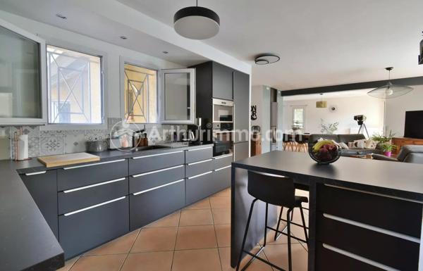 Vente                                                      Maison
                        
                     7 pièces                      206 m2                     à Rouffiac-Tolosan