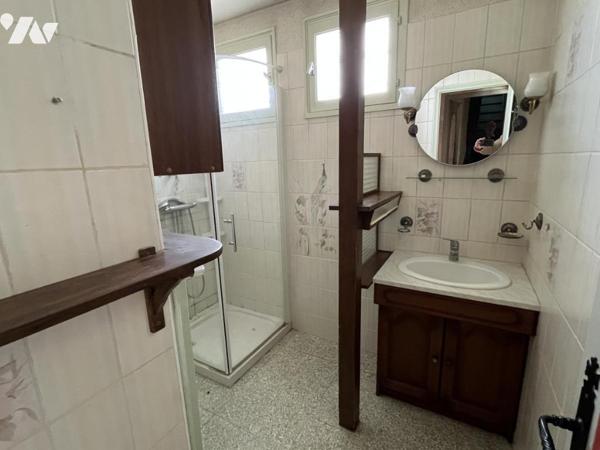 vente maison de type VI en impasse avec bâtiment annexe comprenant un appartement de type Ibis