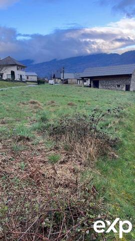 Terrain constructible de 700m²