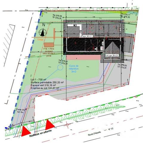 Terrain constructible de 700m²